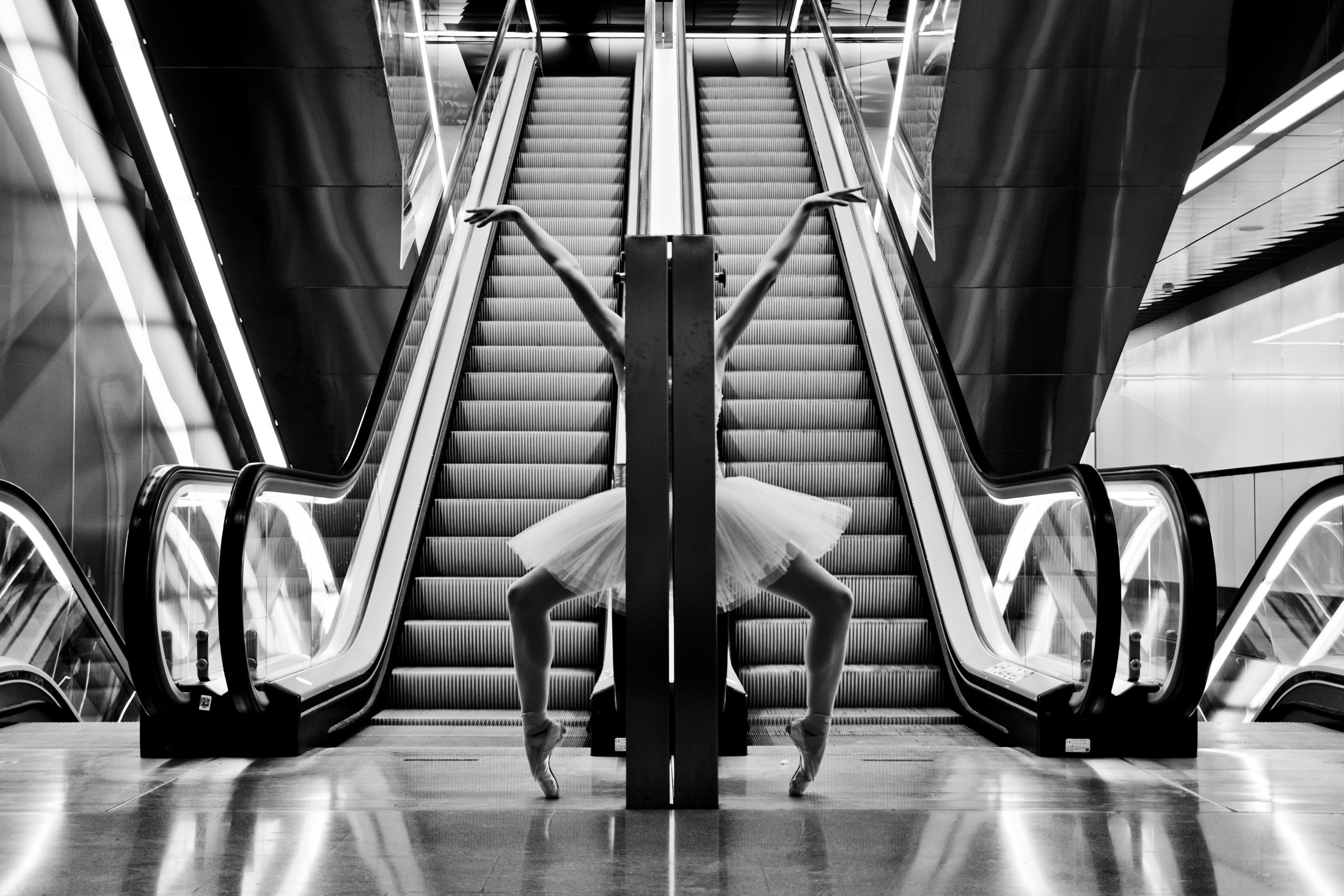 Karina Campos, Sagrera subway station, Barcelona. Spring 2011